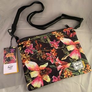 Herschel supply co. Hoffman side body floral bag